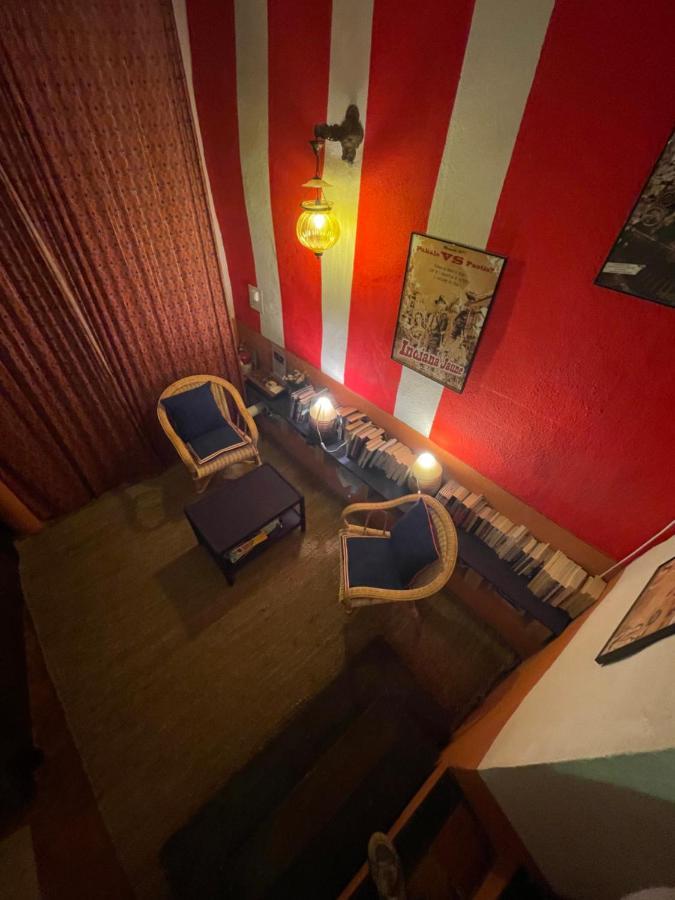 Chambres D' Hotes L'Escalo A Moutiers-Ste-Marie 무스티에생마리 외부 사진