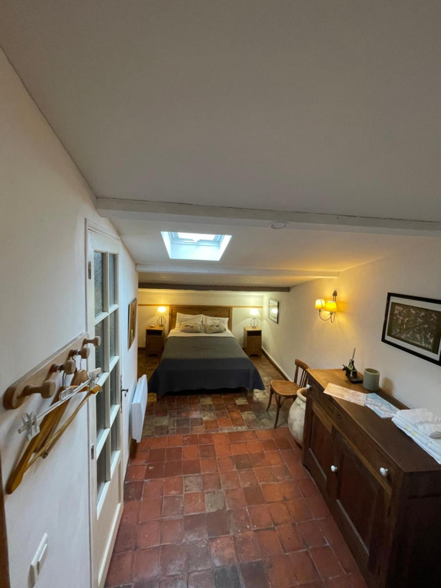 Chambres D' Hotes L'Escalo A Moutiers-Ste-Marie 무스티에생마리 외부 사진