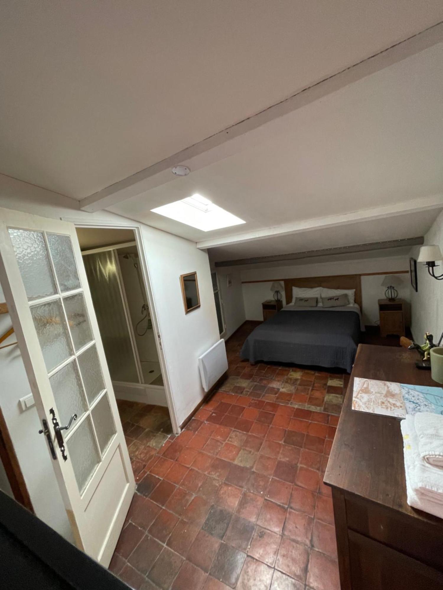 Chambres D' Hotes L'Escalo A Moutiers-Ste-Marie 무스티에생마리 외부 사진